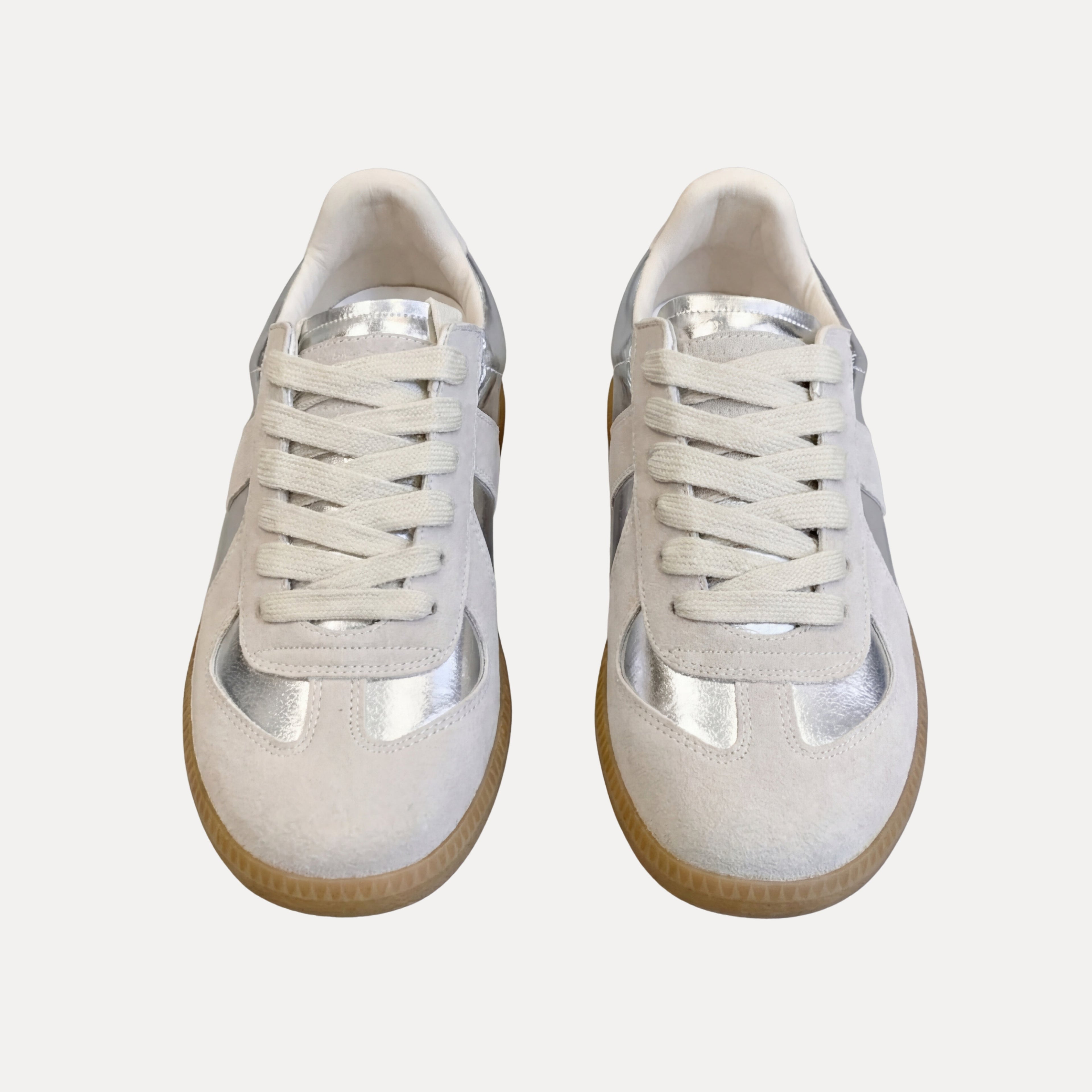 Stride Sneakers